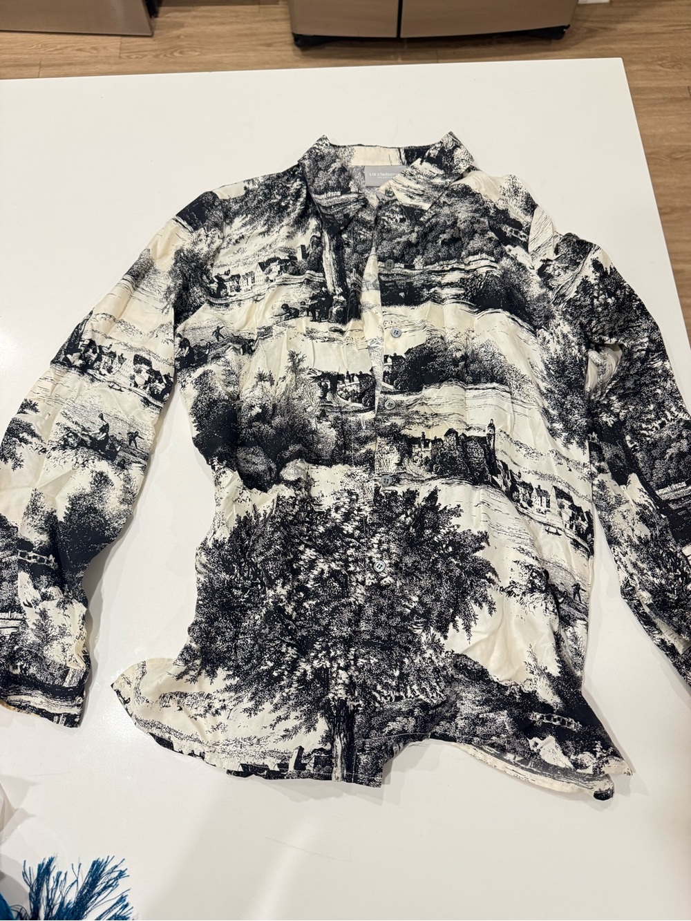 Liz Claiborne Black and Cream Scenic Print Button-Down Shirt 100% silk